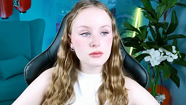 Snapshot of VivienLeeigh chatting on November 4, 2025, 9:08 am VivienLeeigh online show from November 4, 2025, 9:08 am