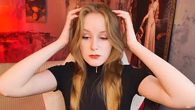 VivienLeeigh online show from April 24, 2026, 5:10 am