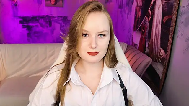 VivienLeeigh online show from May 2, 2026, 5:23 am