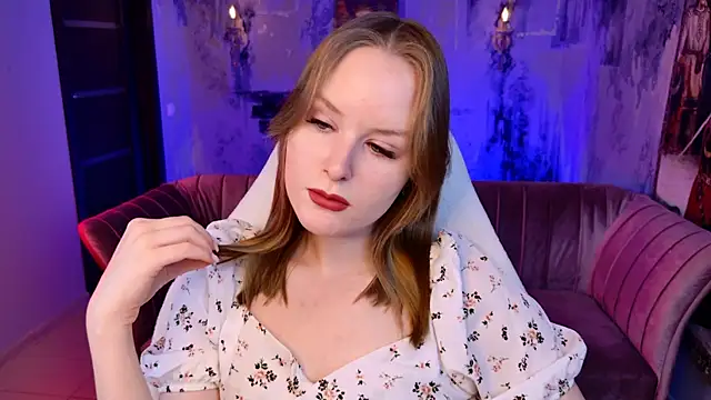 VivienLeeigh online show from May 30, 2026, 5:37 am