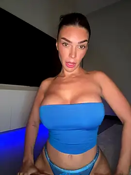 Snapshot of krissiswrld- chatting on November 13, 2025, 4:17 pm krissiswrld- online show from November 13, 2025, 4:17 pm