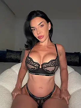 krissiswrld- online show from April 30, 2026, 5:30 pm