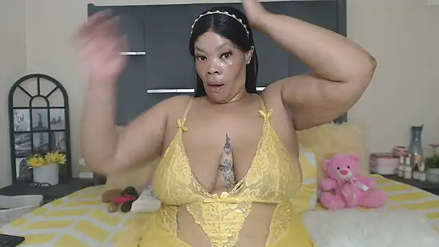 Snapshot of LaCaramellaChocolatia chatting on May 25, 2026, 9:43 pm LaCaramellaChocolatia online show from May 25, 2026, 9:43 pm