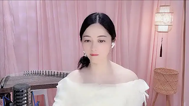 Snapshot of Tian-xin-999 chatting on May 13, 2026, 4:15 pm Tian-xin-999 online show from May 13, 2026, 4:15 pm