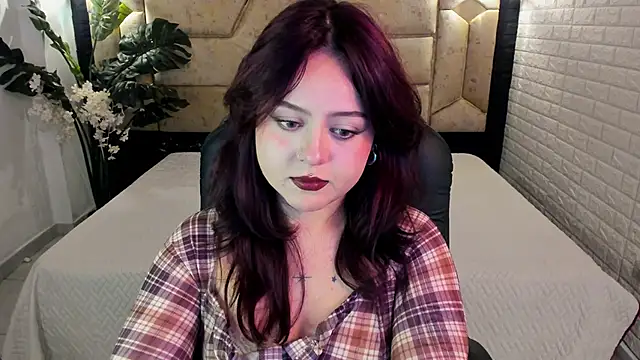 crimson tati  online show from April 30, 2026, 5:14 am