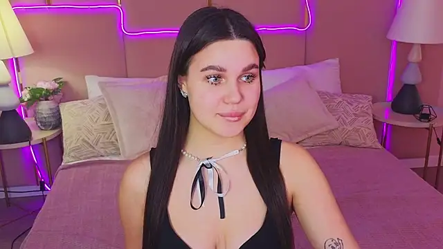 RihannaRose online show from January 6, 2025, 10:15 pm