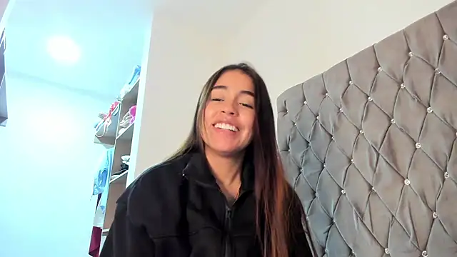 AriaMontgomery online show from December 30, 2024, 4:09 am