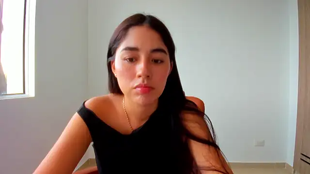 Snapshot of AriaMontgomery chatting on June 2, 2026, 10:01 pm AriaMontgomery online show from June 2, 2026, 10:01 pm