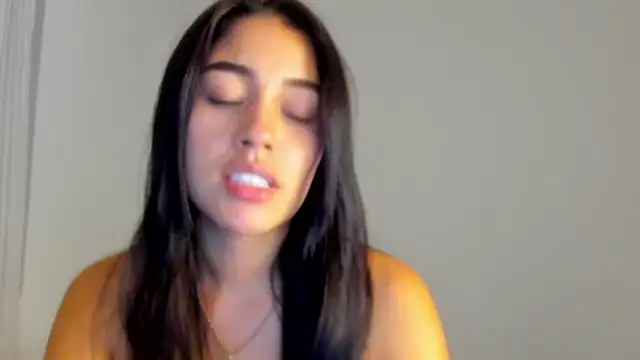 Snapshot of AriaMontgomery chatting on June 20, 2026, 7:44 am AriaMontgomery online show from June 20, 2026, 7:44 am