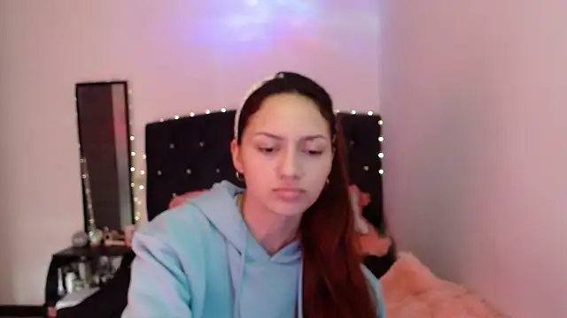 holy juli online show from July 26, 2026, 4:58 pm