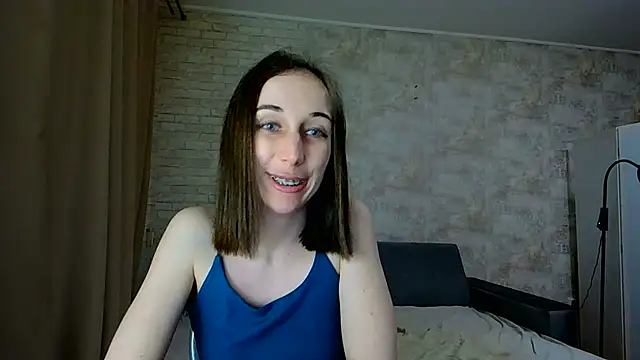 Snapshot of Anika_bloom chatting on July 23, 2026, 1:58 am Anika bloom online show from July 23, 2026, 1:58 am