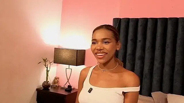 Lily Miiller online show from September 12, 2025, 9:04 pm