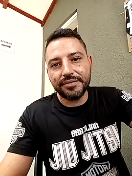 Snapshot of P4uzud4O chatting on March 21, 2026, 1:37 pm P4uzud4O online show from March 21, 2026, 1:37 pm