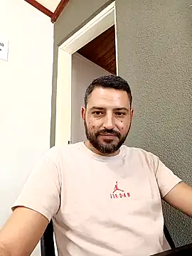 Snapshot of P4uzud4O chatting on March 29, 2026, 1:33 pm P4uzud4O online show from March 29, 2026, 1:33 pm