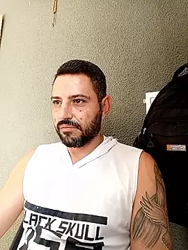 Snapshot of P4uzud4O chatting on April 1, 2026, 7:11 pm P4uzud4O online show from April 1, 2026, 7:11 pm