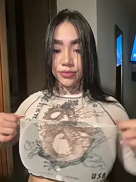 Nickiiiii online show from March 8, 2026, 5:55 am