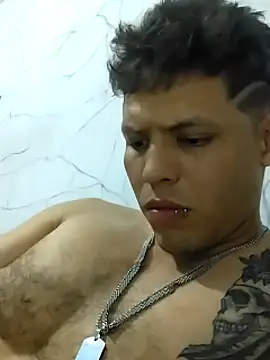 Snapshot of King_russo chatting on March 17, 2025, 3:25 am King russo online show from March 17, 2025, 3:25 am