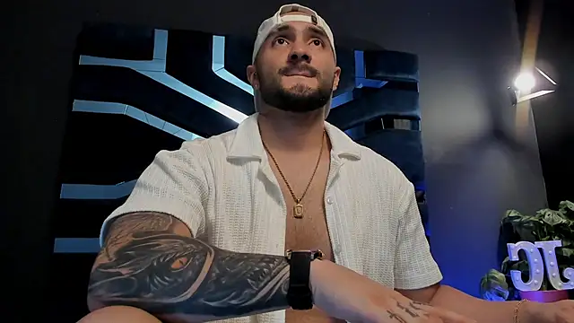 JeanColleman online show from November 18, 2025, 11:26 pm