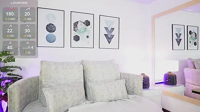 Snapshot of elasummer chatting on March 18, 2025, 11:52 am elasummer online show from March 18, 2025, 11:52 am