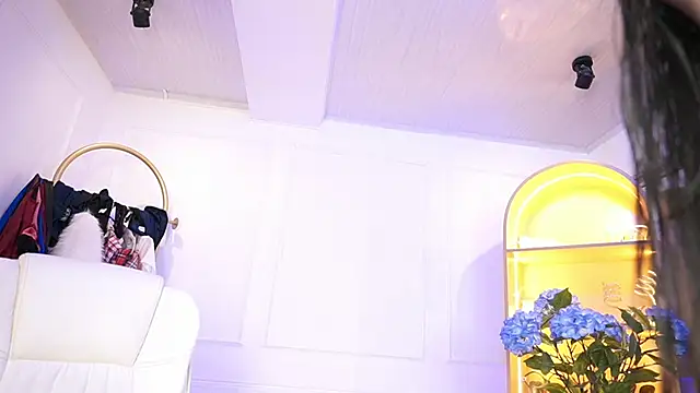 elasummer online show from January 15, 2026, 12:32 pm