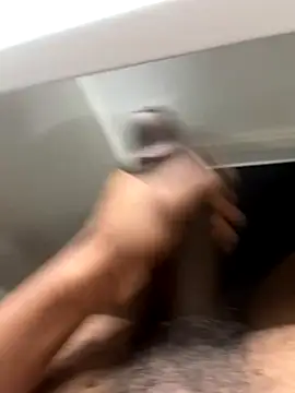 arrete2025 online show from December 4, 2024, 7:45 pm