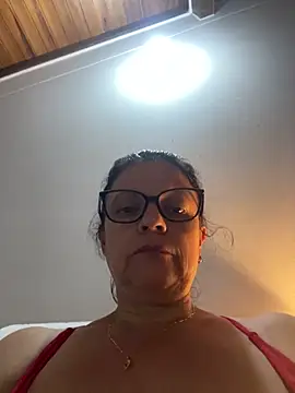 Snapshot of Sharongirl07 chatting on May 28, 2026, 12:30 am Sharongirl07 online show from May 28, 2026, 12:30 am
