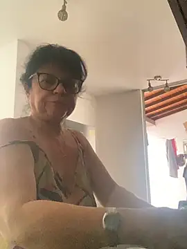 Snapshot of Sharongirl07 chatting on July 6, 2026, 12:13 pm Sharongirl07 online show from July 6, 2026, 12:13 pm