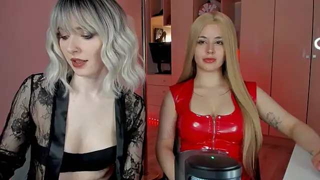 mollyposhh online show from June 19, 2026, 7:06 pm