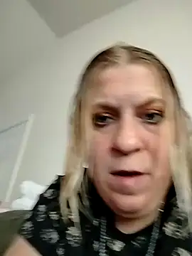 Playmate86 online show from February 25, 2025, 5:25 pm