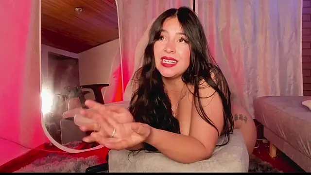 Snapshot of sunshine_maddy chatting on January 28, 2025, 5:32 am sunshine maddy online show from January 28, 2025, 5:32 am