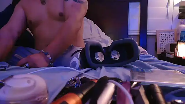 cloudyspun online show from November 21, 2025, 3:16 am