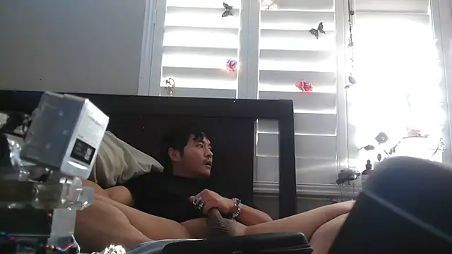 cloudyspun online show from November 23, 2025, 3:56 pm