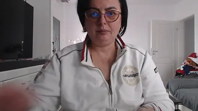 Amandamuller1982 online show from November 26, 2025, 12:28 pm