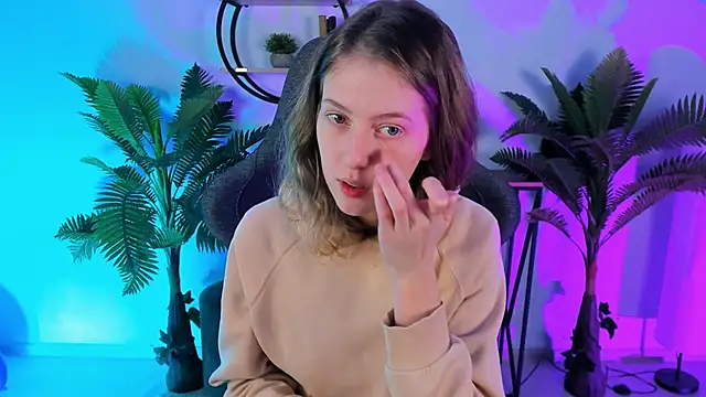 Snapshot of Sharon_Evansi chatting on December 12, 2024, 8:47 am Sharon Evansi online show from December 12, 2024, 8:47 am