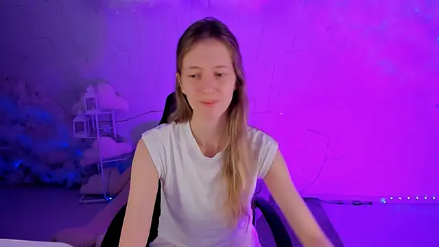 Snapshot of Sharon_Evansi chatting on January 9, 2025, 9:06 am Sharon Evansi online show from January 9, 2025, 9:06 am