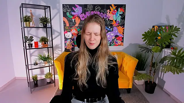 Snapshot of Sharon_Evansi chatting on February 16, 2025, 3:48 pm Sharon Evansi online show from February 16, 2025, 3:48 pm