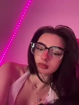 Snapshot of AdelinaAlia chatting on May 16, 2026, 8:29 pm AdelinaAlia online show from May 16, 2026, 8:29 pm