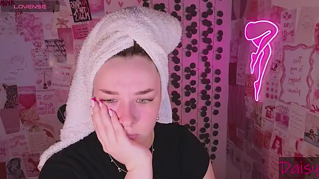 Snapshot of CookyDaisy chatting on March 13, 2025, 7:28 pm CookyDaisy online show from March 13, 2025, 7:28 pm