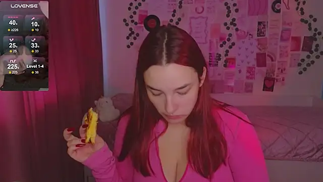 Snapshot of CookyDaisy chatting on October 2, 2025, 12:23 pm CookyDaisy online show from October 2, 2025, 12:23 pm