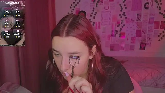 Snapshot of CookyDaisy chatting on October 8, 2025, 3:20 pm CookyDaisy online show from October 8, 2025, 3:20 pm