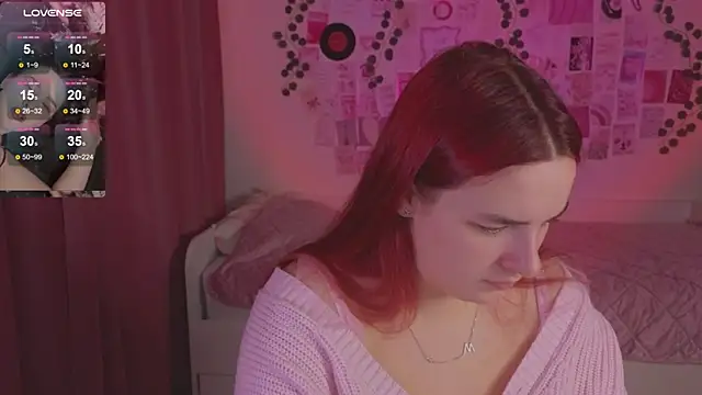 Snapshot of CookyDaisy chatting on October 27, 2025, 1:59 pm CookyDaisy online show from October 27, 2025, 1:59 pm