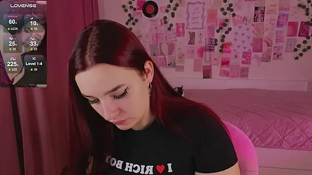 Snapshot of CookyDaisy chatting on November 19, 2025, 8:31 pm CookyDaisy online show from November 19, 2025, 8:31 pm