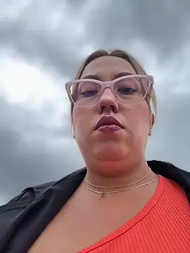 Snapshot of VIOLETA-25_ chatting on May 7, 2026, 3:06 pm VIOLETA-25 online show from May 7, 2026, 3:06 pm