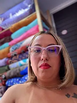 Snapshot of VIOLETA-25_ chatting on June 15, 2026, 4:09 pm VIOLETA-25 online show from June 15, 2026, 4:09 pm