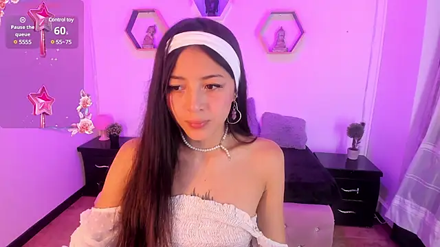 Snapshot of Meelanny_ds chatting on December 4, 2024, 4:43 am Meelanny ds online show from December 4, 2024, 4:43 am