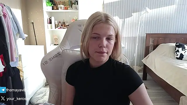 Snapshot of Maya_Rave chatting on July 30, 2026, 3:27 am Maya Rave online show from July 30, 2026, 3:27 am
