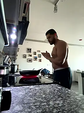 LATINMOBB online show from January 14, 2026, 7:52 pm