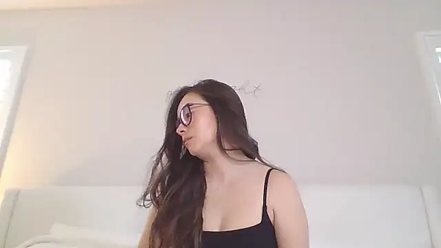 mixedasiangirl online show from February 20, 2026, 7:58 pm