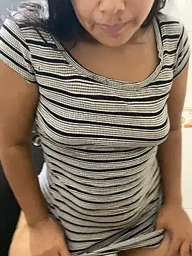 Snapshot of steisy325 chatting on December 16, 2024, 4:02 am steisy325 online show from December 16, 2024, 4:02 am