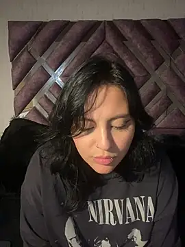 Snapshot of PoliBenett_ chatting on March 21, 2025, 12:40 am PoliBenett online show from March 21, 2025, 12:40 am